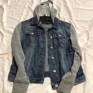 Express Women’s medium denim jacket